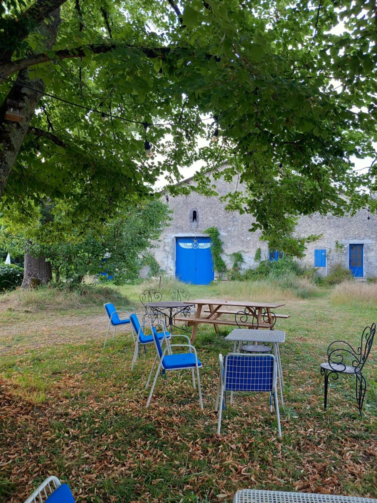 La Montagne Sud Bed and Breakfast Allemans Buitenkant foto